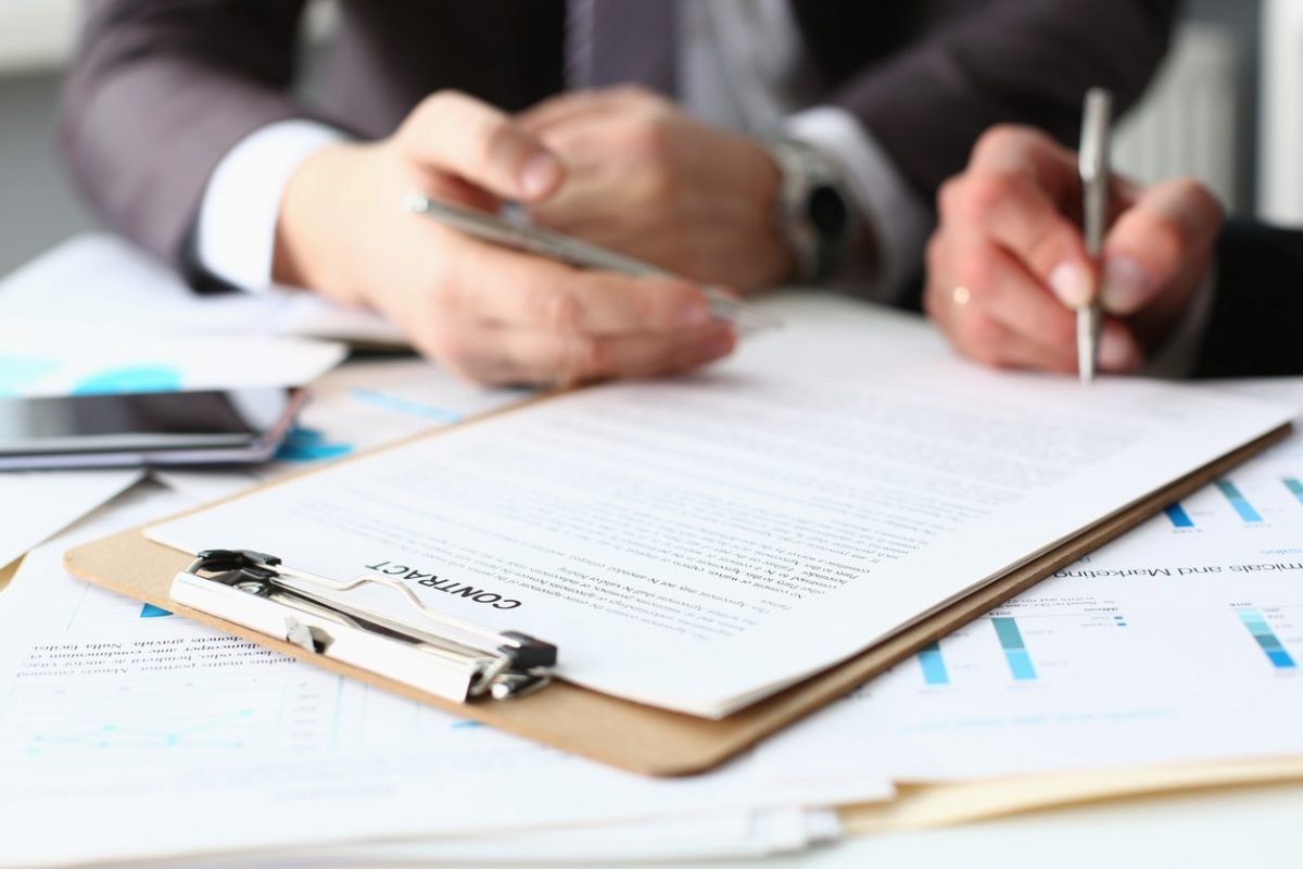 The-Key-Differences-Between-Surety-Bonds-and-Insurance-Policies-e1569602271512